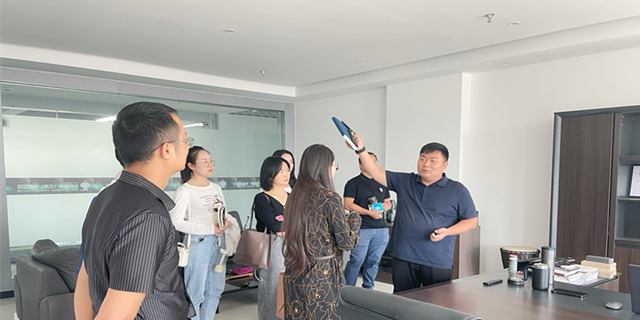 大理市青年干部到安臣科技開(kāi)展《數(shù)字經(jīng)濟(jì)產(chǎn)業(yè)發(fā)展對(duì)策研究》調(diào)研工作